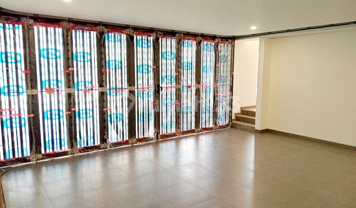 Laurel Navapark Bsd House, 276 M2, Luxurious, East Facing, With Lift and Garden 2