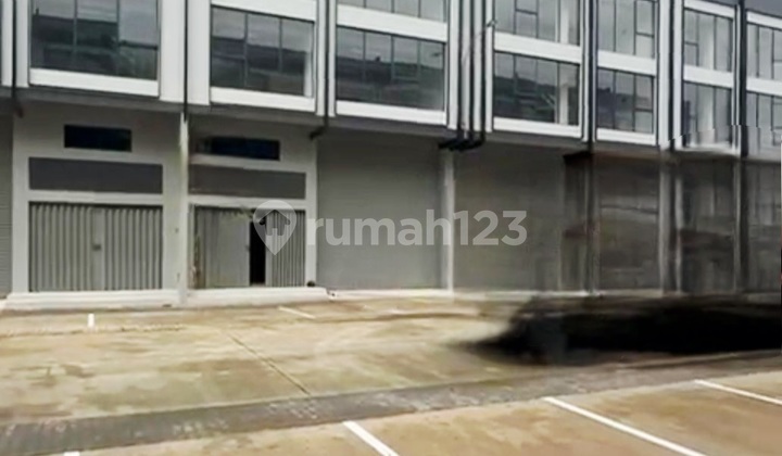 Starhub Duta Indah Warehouse Near Vivo, Cheap, 9x20, Office Included, Good, Spacious, Ready to Use, 40 Ft Container Access