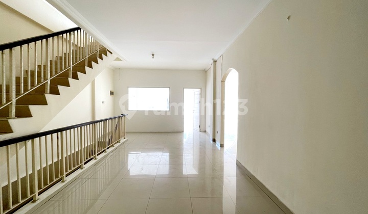 Ruko Gandeng Green Lake City, 4 Lantai, Lokasi Ramai, Strategis Banget, Jalan Utama, Hadap Barat 2