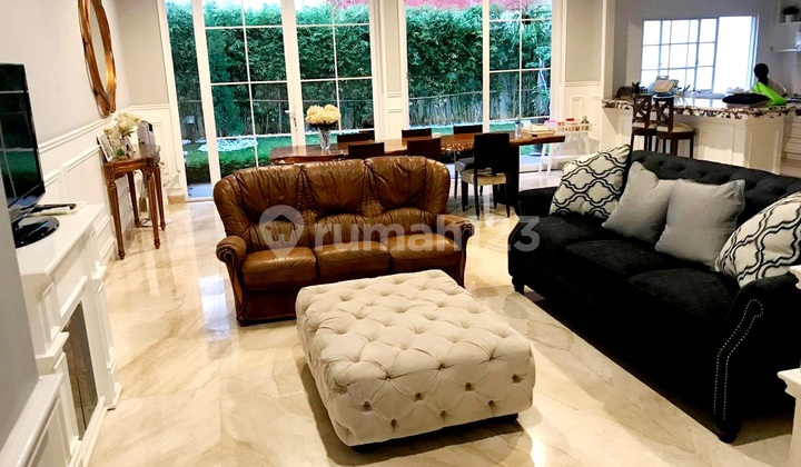 Rumah Mewah Pik Rome, 250 M2, Full Renov, Cakep, Hadap Tenggara