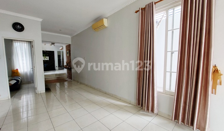 Taman Semanan Indah House Near Green Lake, Cheap, 125 M2, Fully Renovated, Neat, Near Toll Road, Station, Move-in Ready 2