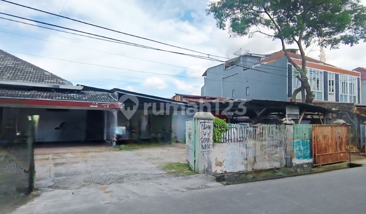 Rumah Tua Hitung Tanah Di Palmerah, Slipi, Murah, 1187 M2, Zona C1, Strategis