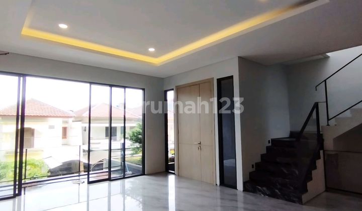 Brand New Permata Buana, Mewah, Murah,3 Lantai, Semi Furnish, Hadap Selatan, Siap Pakai