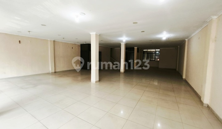 Linked Ruko on Jalan Panjang, Cheap, 410 M2, Spacious, Neat, Suitable for Office, Showroom, Restaurant, Cafe 2