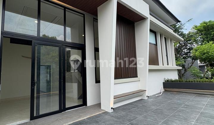 Rumah Foresta Naturale Bsd, Baru, Mewah, Hook, 247 M2, High Ceiling, Hadap Utara Barat 2