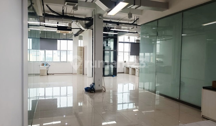 Gudang Elang Laut Pik, 4 Lantai, Office, Mewah, Bagus, Lift, Meeting Room, 15x25.5 Ada Mess Gudang Elang Laut Pik, 4 Lantai, Office, Mewah, Bagus, Lift, Meeting Room, 15x25.5 Ada Mess
