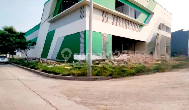 Pabrik Kompeks Pergudangan Laksana, Murah, 2790 M2, 3 Lantai, Bagus, Rapi, Hadap Utara