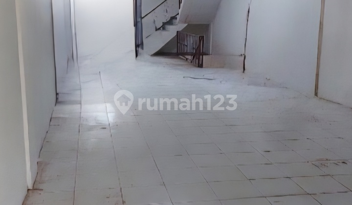 Ruko Pademangan, Dekat Tol Kemayoran, Murah, 6 Lantai, 900 M2, Lift, Hadap Selatan, Siap Pakai