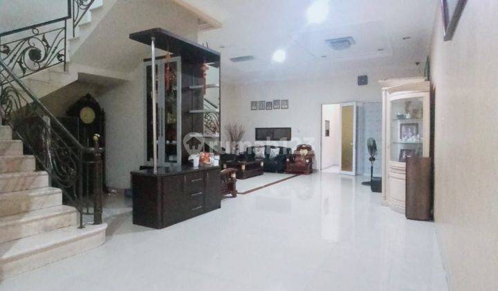 Rumah Walet Pik, Murah, 175 M2,  3 Lantai, Bagus Terawat, Hadap Selatan, Shm 2