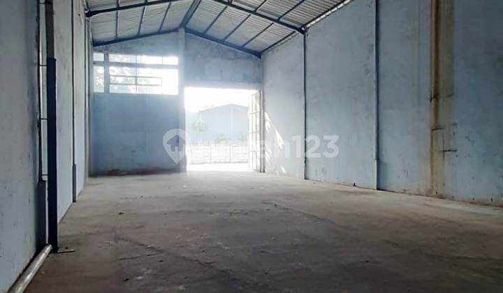 Gudang Kbc Kamal Bisnis Center, Murah, 180 M2, Plong, Container 40 Ft, Bebas Banjir