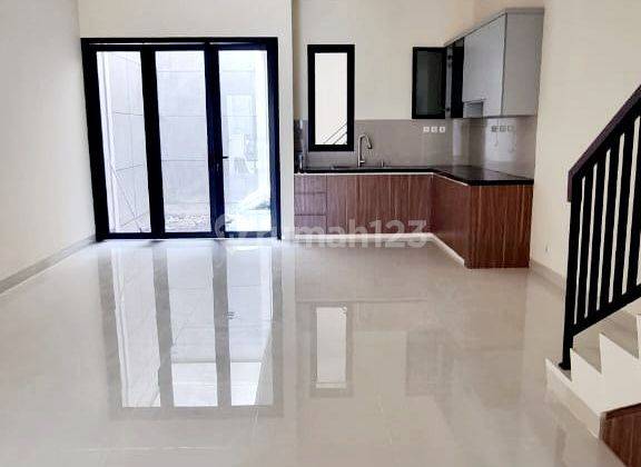 Rumah Metland Puri, Brand New, 100 M2, Dekat Puri, Green Lake, Hadap Barat Laut, Shm 2