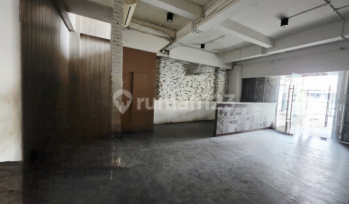 Attached Shophouse Near Puri Indah, Cheap, 400 M2, Busy Street, Suitable for All Culinary Businesses, Restaurant, Cafe, Kopitiam, Salon, Spa, Clinic, Courses 2