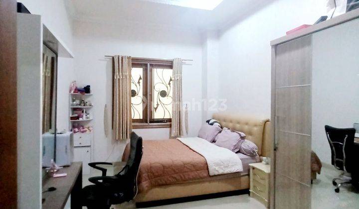 Rumah Walet Pik, Murah, 175 M2,  3 Lantai, Bagus Terawat, Hadap Selatan, Shm 2