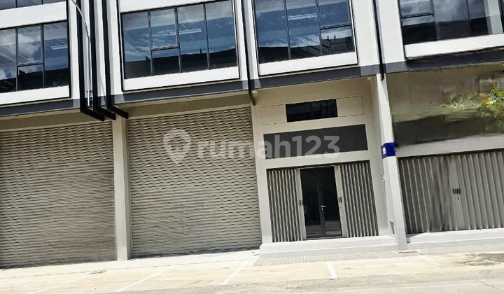 Duta Indah Starhub Warehouse, Modern, Affordable, 15X30, Office, Neat and Spacious, 40 Ft Container