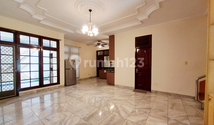 Rumah Puri Indah, Dekat Puri Mansion, Tol, Sekolah, Bagus, Murah, 360 M2, Furnish, Hadap Timur 2