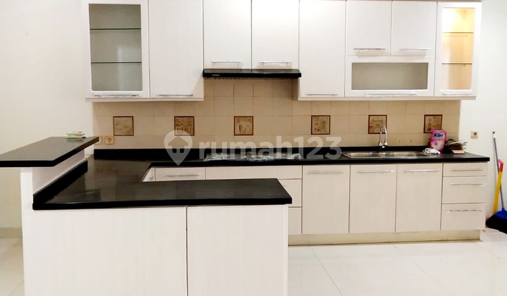 Rumah Walet Elok Pik, Murah, 7x25, Rapi, 3 Lantai, Dekat Bbs, Sis, Long Beach 2