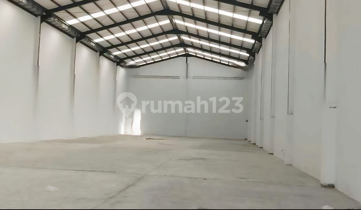 Gudang Laksana Business Park, Murah, Bagus, Hadap Selatan, 930 M2, Siap Pakai