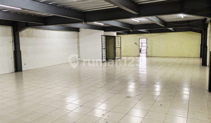 Gudang Elang Laut Pik, Cheap, Good, Spacious and Neat, 3-Storey Office, Elevator, 40 Ft Container Gudang Elang Laut Pik, Cheap, Good, Spacious and Neat, 3-Storey Office, Elevator, 40 Ft Container