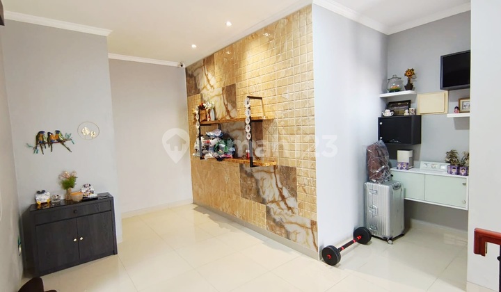 Rumah Alicante Gading Serpong, Murah, 10X18, Full Furnish, Kamar 5, Bagus Rapi, Hadap Utara, SHM 2