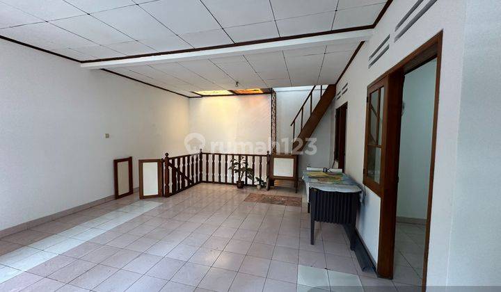 Rumah Kantor 2 Lantai Kawasan Dakota Istana Pasteur Regency 2