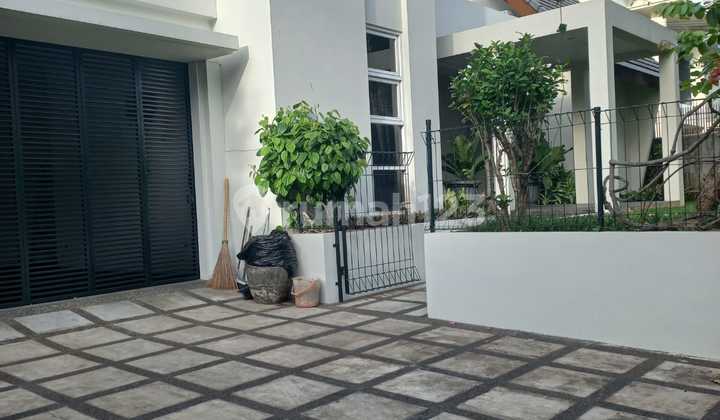 Disewakan Rmh Mewah Permata Hijau