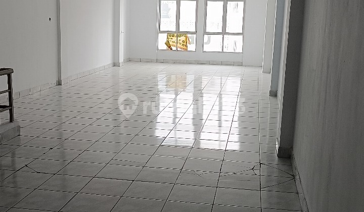 Dijual Ruko Taman Ratu Raya 3 Lantai