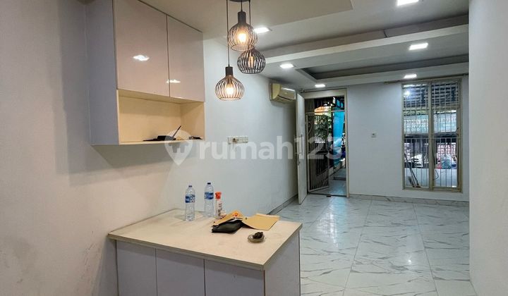 Dijual Rmh 2 Lantai Taman Surya 2