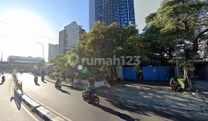 Old House For Sale, Land Area 880m2 2