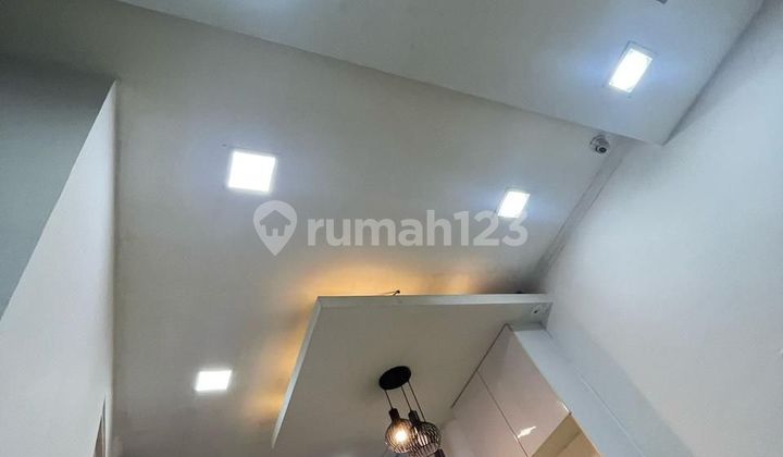 Disewakan Rmh 2 Lantai Taman Surya 2