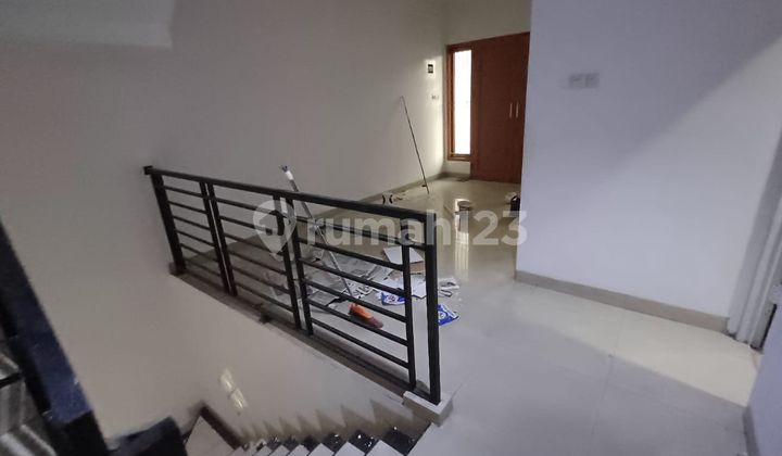 For Rent New 3-Story House 2