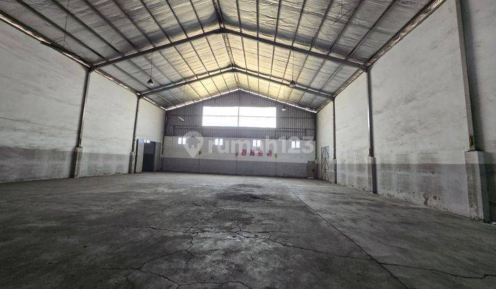 Disewakan Gudang 600m2 Kamal Raya 1