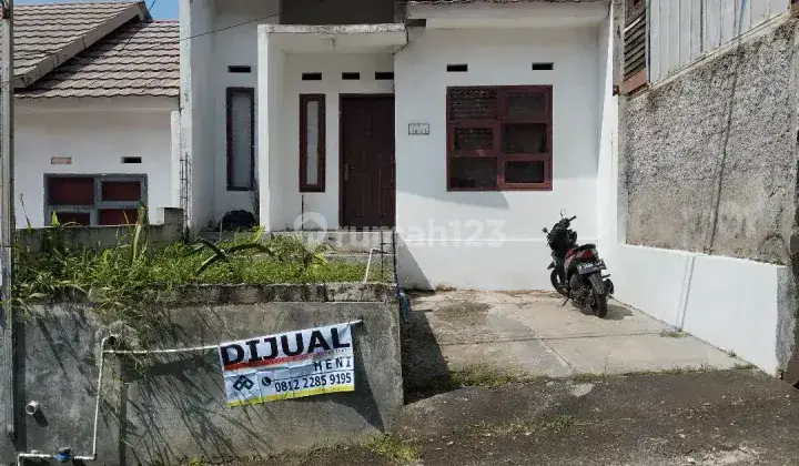 Rumah Dijual di Komplek Villa Pasirwangi Air Bersih Bisa di Konsumsi 1