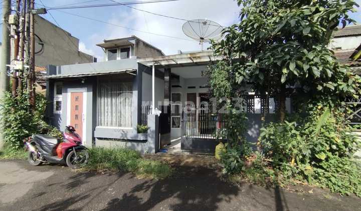 Rumah Minimalis di Gedebage Siap Hunikeamanan 24 Jamlingkungan Nyaman Aman dan Asri Dekat dengan Summarecon Dekat dengan Jalan Utama Ah Nasution Spesifikasi Rumah;Luas Tanah 92 Meterluas Bangunan 120 Meter1,25 Lantai Hadap Timur Shm,Imb ,Pbb4 Kamar Tidur2