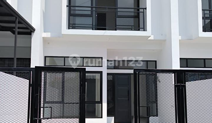 Rumah Dijual Baru 2 Lantai di Cisaranten Arcamanik Desain Menarik