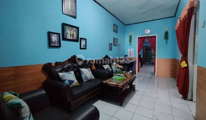 Rumah Dijual Cepat Di Komplek Bumi Harapan Cileunyi 
keamanan 24 Jam
dekat Dengan Berbagai Pasilitas Umum 
jalan Lebar 

spesifikasi Rumah;

luas Tanah 95 Meter
luas Bangunan 95 Meter
4 Kamar Tidur 
1 Kamar Mandi 
air Jetpump 
listrik 1300

info Lengkap D 1