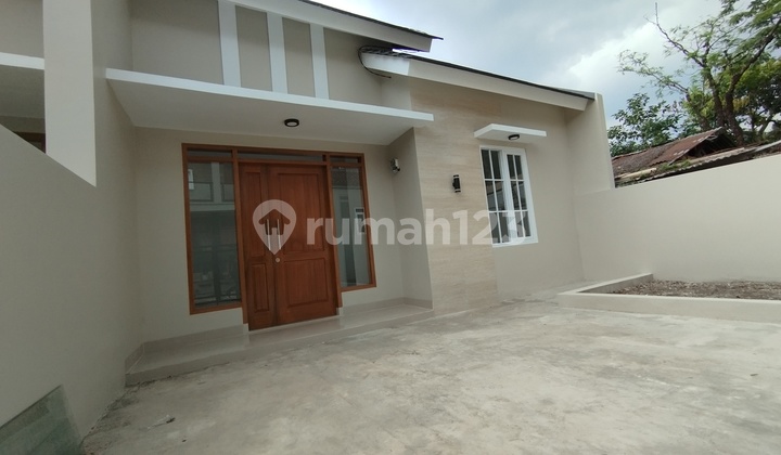 Taruna Parahiangan Complex House New Minimalist House Taruna Parahiangan Complex House New Minimalist House