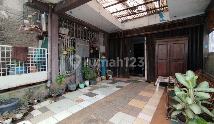 Houses in Antapani Suitable for Residence or Business Houses in Antapani Suitable for Residence or Business