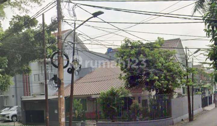 Hanya 500 Meter ke Woltermonginsidi. Rumah Hoek Depan Taman. di Jl. Cibulan Raya No. 15A, Petogogan, Kebayoran Baru, Kota Jakarta Selatan, Dki Jakarta, Indonesia, 12170, Senopati Hanya 500 Meter ke Woltermonginsidi. Rumah Hoek Depan Taman. di Jl. Cibulan Raya No. 15A, Petogogan, Kebayoran Baru, Kota Jakarta Selatan, Dki Jakarta, Indonesia, 12170, Senopati
