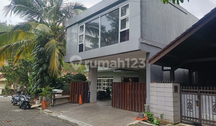 Rumah Hoek Luas Asri. di Perumahan Villa Cinere Mas, Jl. Uranus Iii, Pisangan, Ciputat Timur, Kota Tangerang Selatan, Banten, Indonesia, 15419, Cinere