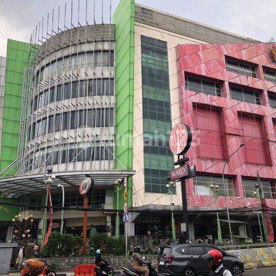  Di Gedung Mall Bandung. Jalan Terusan Jakarta Kelurahan Babakan Surabaya Kecamatan Kiaracondong Kota Bandung, Bandung Kota 1