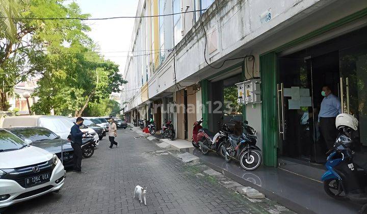  di 2 RUKO GANDENG. Jl. Paradise 22 Blok A Kav. No.87-88 Komplek Rukan Nirwana Asri Tahap II Blok A3 Kel.Sunter Agung, Kec.Tanjung Priok, Jakarta Utara, Sunter 2