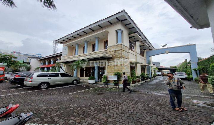  di Ex showroom dan bengkel mobil. Jl. Matraman Raya No. 71 73, RT 12 RW 4, Kel. Palmeriam, Matraman, Jakarta Timur, Matraman 2