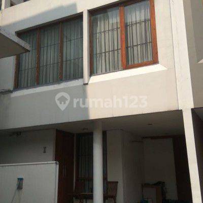  di Rumah Bagus Fasilitas Kolam renang. Amaya townhouse. Jalan Jatipadang No. 56-1, Kelurahan Jatipadang, Kecamatan Pasar Minggu, Jakarta Selatan, Jati Padang 1