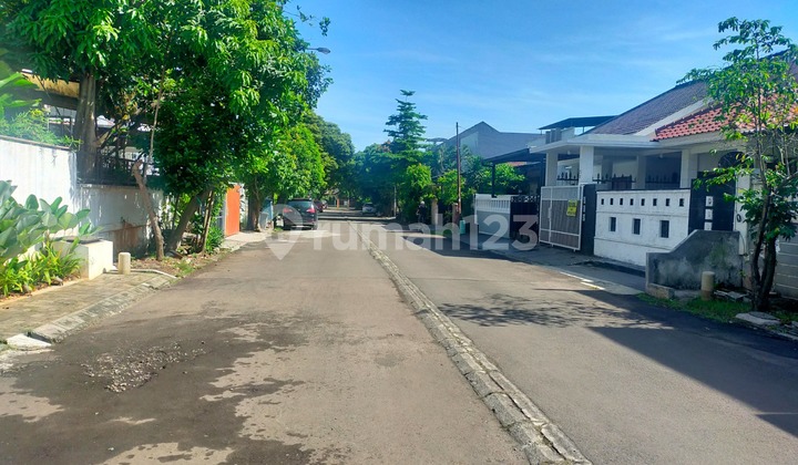 500 Meter Dari Jalan Raya Rawa Buntu. di Jl. R. H Aria Surya Kencana Blok F3, Rawa Buntu, Serpong, Kota Tangerang Selatan, Banten, Indonesia, 15318, BSD Kencana Loka 2