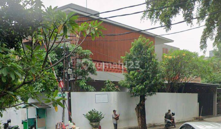 Rumah Hook Depan Taman. Jl. Tangkuban Perahu Kel. Guntur, Kec. Setiabudi, Kota Jakarta Selatan 2