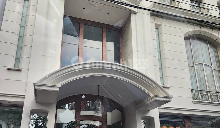 5-Storey Boutique Building. At Jl. Melawai No.69-70, Kramat Pela, Kebayoran Baru, South Jakarta City, Dki Jakarta, Indonesia, 12130, Blok M 2