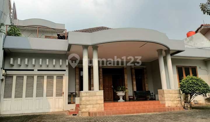 Just 750 meters to Haji Nawi MRT and 800 meters to Pangeran Antasari Main Road. At Jl. Sasak No. 37, Cipete Selatan, Cilandak, South Jakarta City, DKI Jakarta, Indonesia, 12410, Cipete. 2