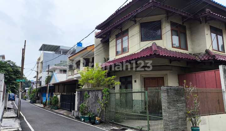 300 Meter Dari Tomang Raya Dan 2 Km Ke Tanah Abang. Beli Pasti Untungrumah Hoek. Di Jl. Bila No. 2, Cideng, Gambir, Kota Jakarta Pusat 2