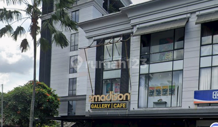 Ruko Mewah 3 Lantai. di Promenade 20, Jl. Bangka Raya No. 20, Pela Mampang, Mampang Prapatan, Kota Jakarta Selatan, Dki Jakarta, Indonesia, 12720, Bangka