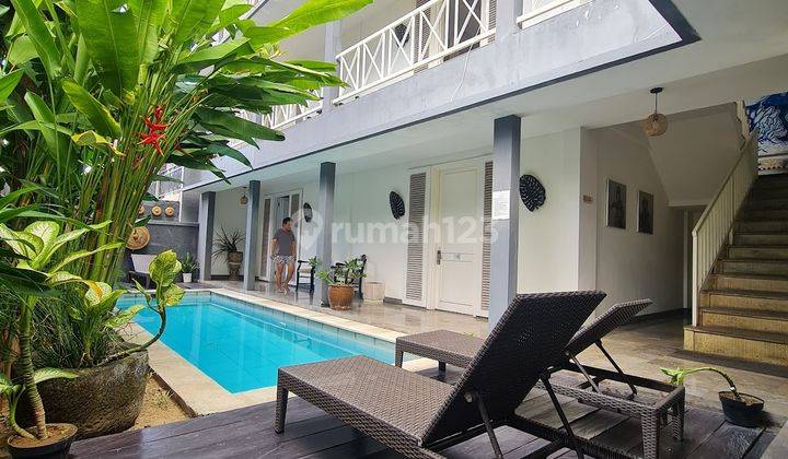 Villa Hotel Di Petitenget. Jalan Petitenget Gang Kuku Anyarkelurahan Kerobokan Kelod,kecamatan Kuta Utara, Kabupaten Badung, Propinsi Bali 1